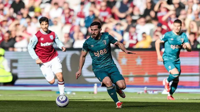 Lewis Cook playing for Bournemouth