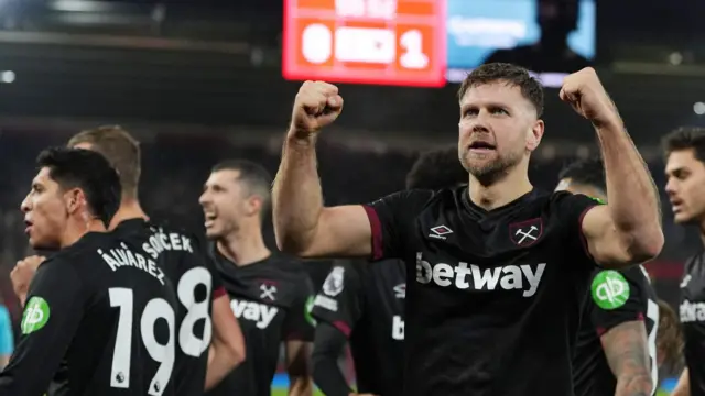 Niclas Fullkrug celebrates after Jarrod Bowen scores for West Ham at Southampton