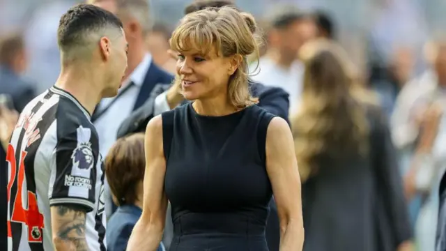 Amanda Staveley speaking to then Newcastle player Miguel Almiron