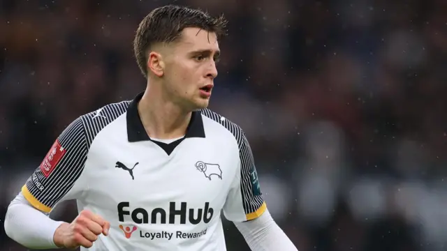 Oscar Fraulo in action for Derby County