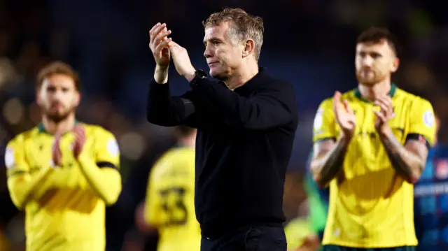 Wrexham boss Phil Parkinson applauds