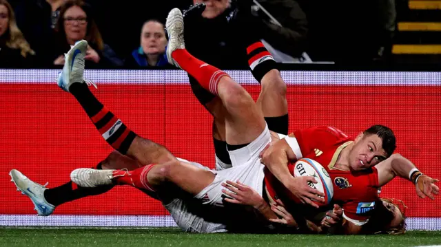 Tom Farrell scores against Ulster