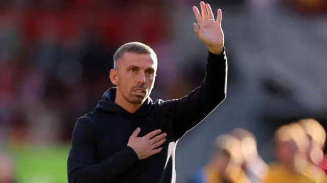 Gary O'Neil acknowledges Wolves fans after the 5-3 defeat at Brentford