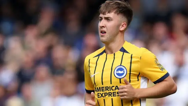 Jack Hinshelwood of Brighton & Hove Albion in action 