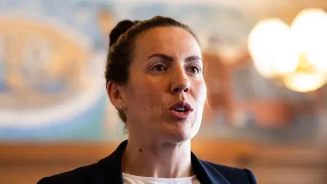 Leanne Crichton