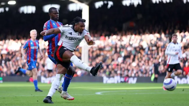 Adama Traore of Fulham shoots 