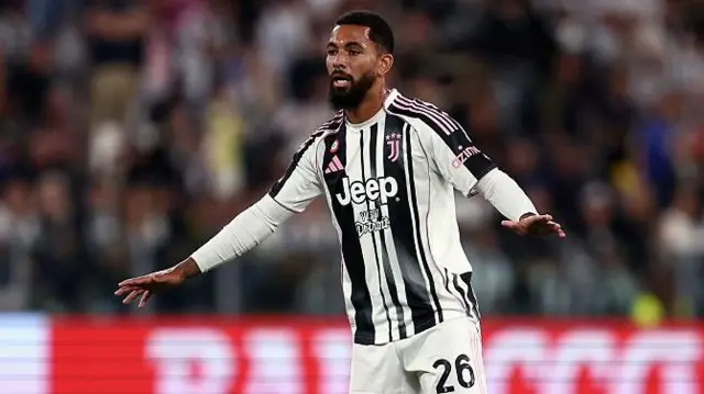Douglas Luiz for Juventus