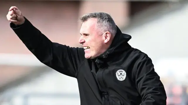 Paul Brownlie will leave Motherwell in December