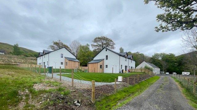Taighean ùra an Gleann Eilg