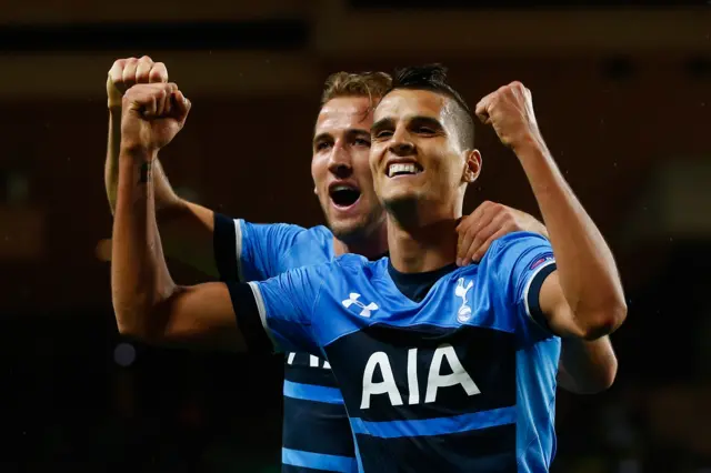 Harry Kane and Erik Lamela celebrate