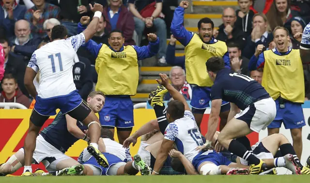 Samoa score a disallowed try