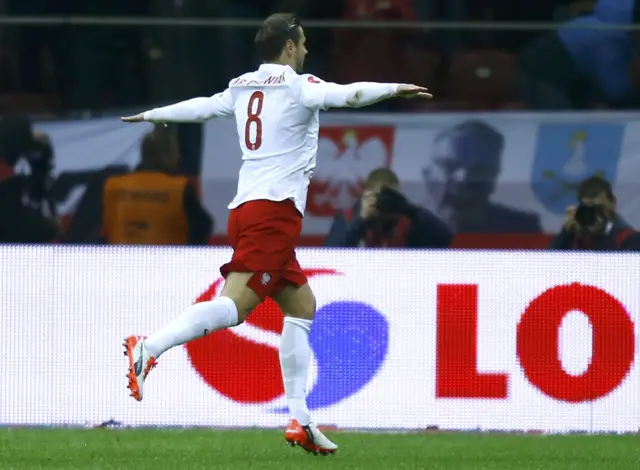 Grzegorz Krychowiak celebrates