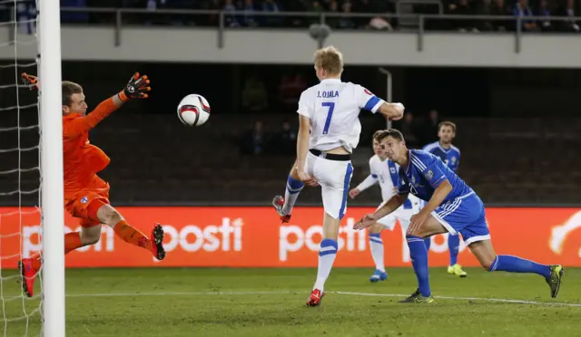 Craig Cathcart scores his header