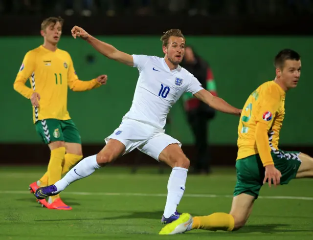 Harry Kane scores England's second goal