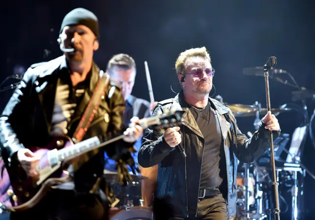 U2 on stage