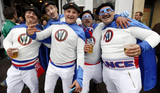 French fans before the match with New Zealand