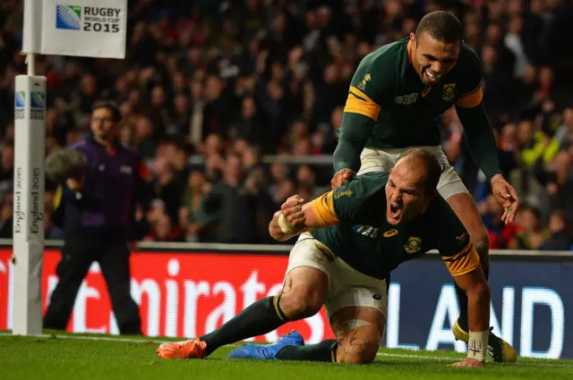 Fourie du Preez celebrates