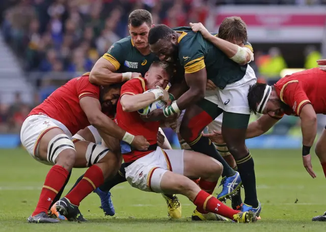 Garteh Anscombe is tackled