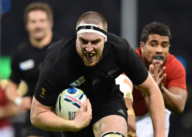 Brodie Retallick scores a try