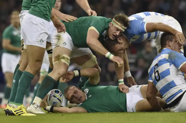 fly half Ian Madigan