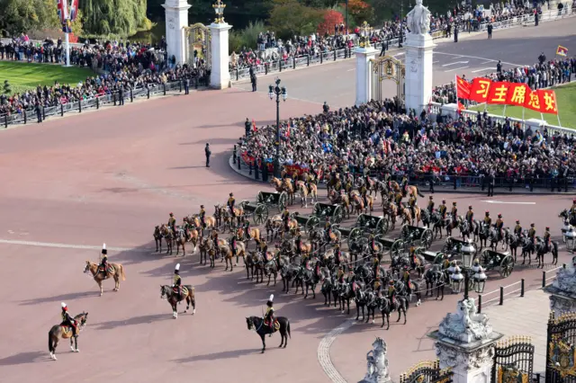 Crowds outside Buckingham Palace