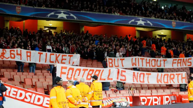 Bayern Munich fans protest