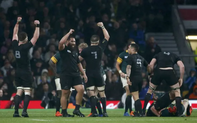 New Zealand players celebrate match win