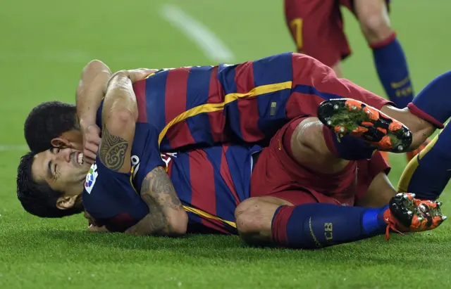 Luis Suarez celebrates