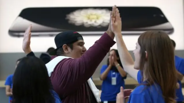 Apple store California