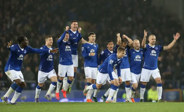 Everton players celebrate