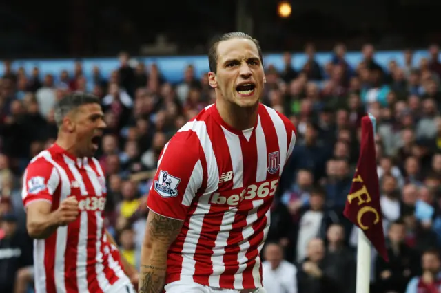 Arnautovic celebrates for Stoke