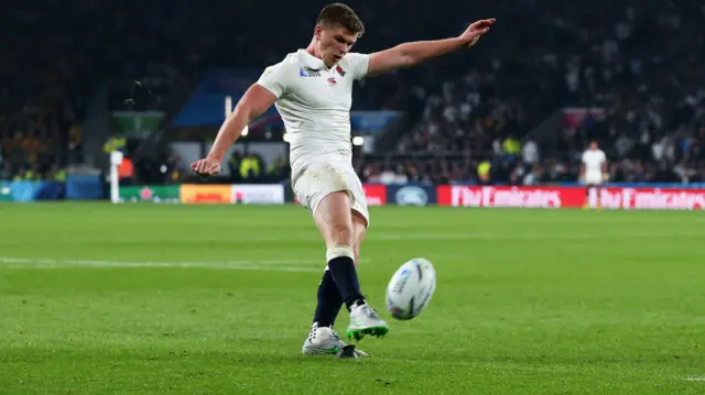 Owen Farrell kicks a penalty