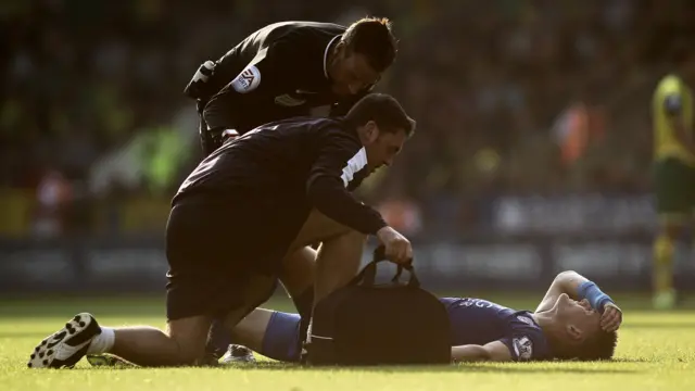 Jamie Vardy receives treatment