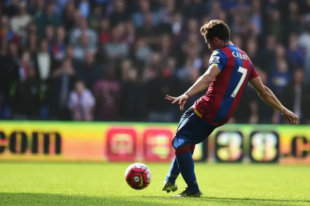 Yohan Cabaye scores a penalty