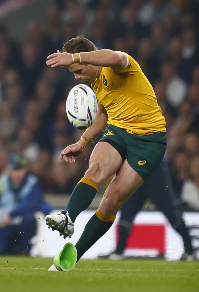 Bernard Foley kicks a penalty