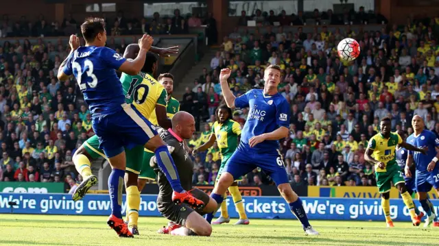 Leonardo Ulloa heads