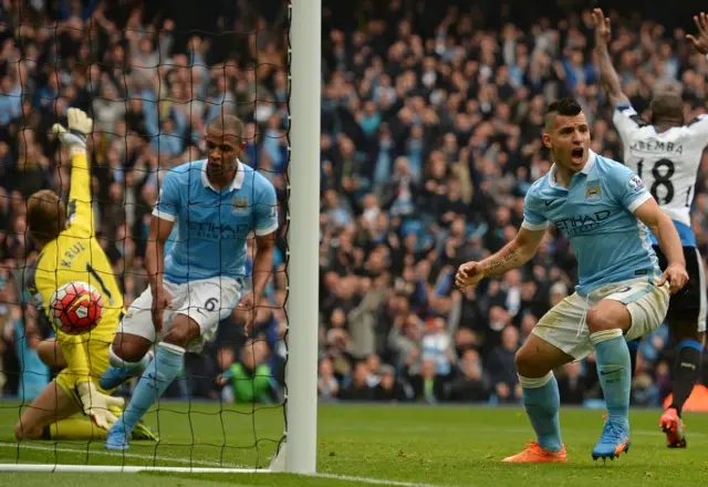 Aguero scores for Manchester City