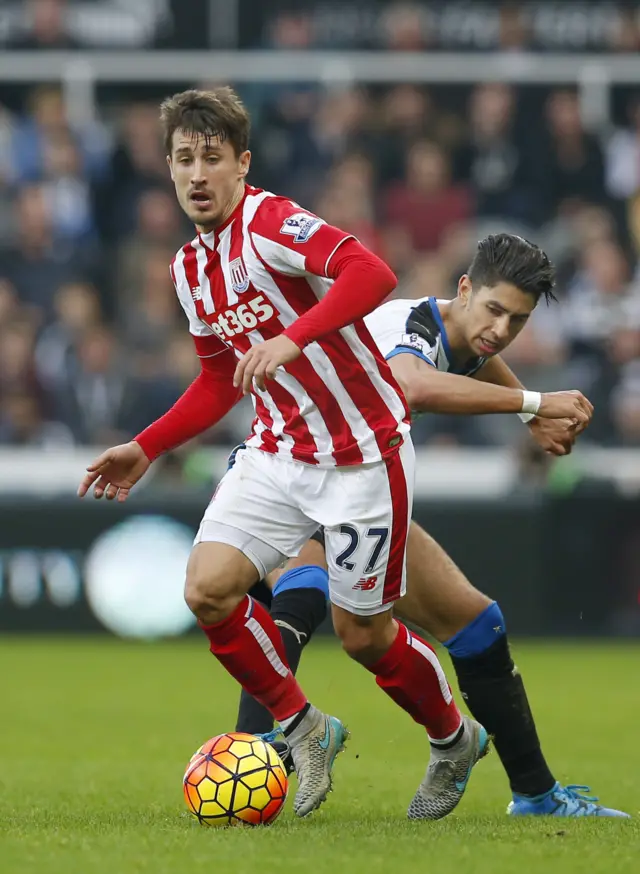 Bojan Krkic in action with Ayoze Perez