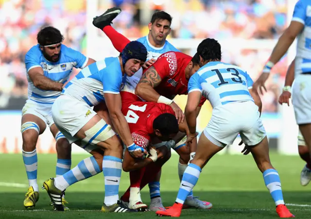 Telusa Veainu is tackled