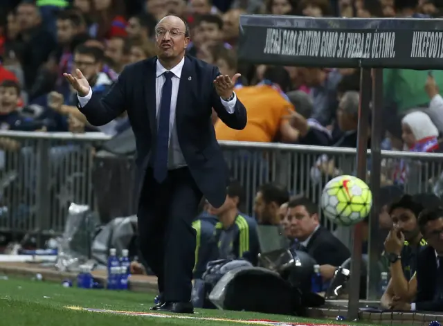 Rafa Benitez gestures