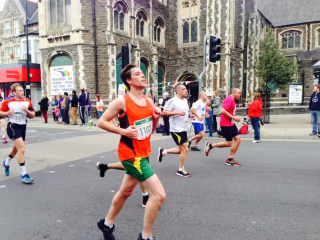 Cardiff Half Marathon runners