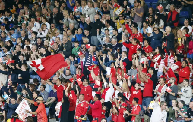 Tonga fans