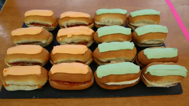Tamal's toffee and marmalade buns and cinammon and apple buns