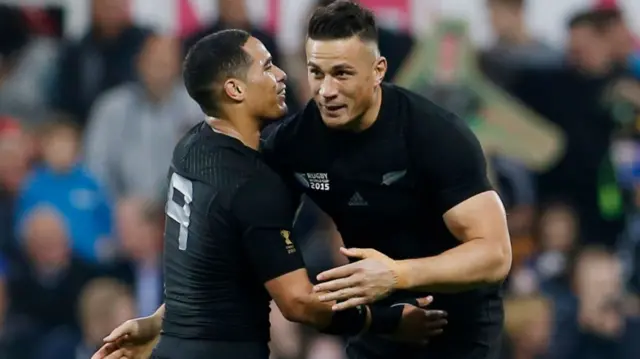 Sonny Bill Williams celebrates with Aaron Smith