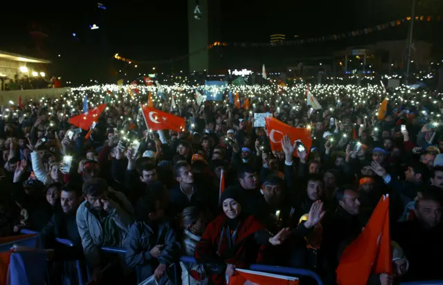 Supporters wait for the arrival of Turkish Prime Minister Ahmet Davutoglu in Ankara, Turkey on 2 November 2015.