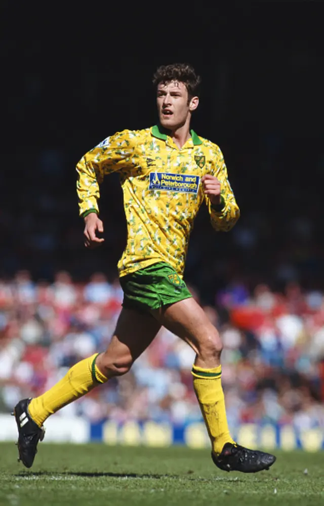 Chris Sutton playing for Norwich