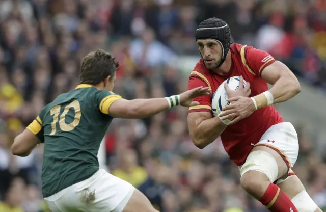 Luke Charteris