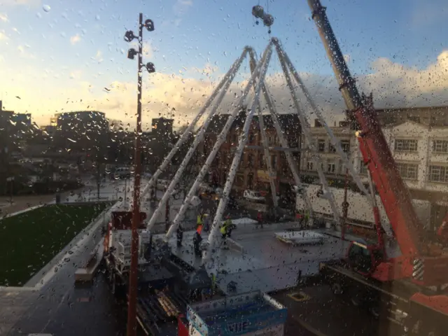 Big wheel going up in Jubilee Square