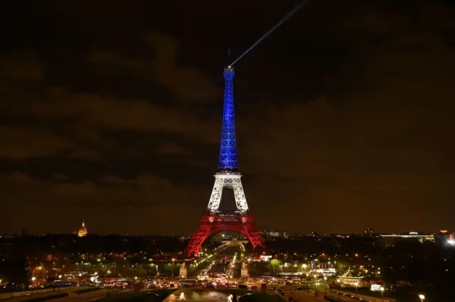 Eiffel Tower (16 November 2015)