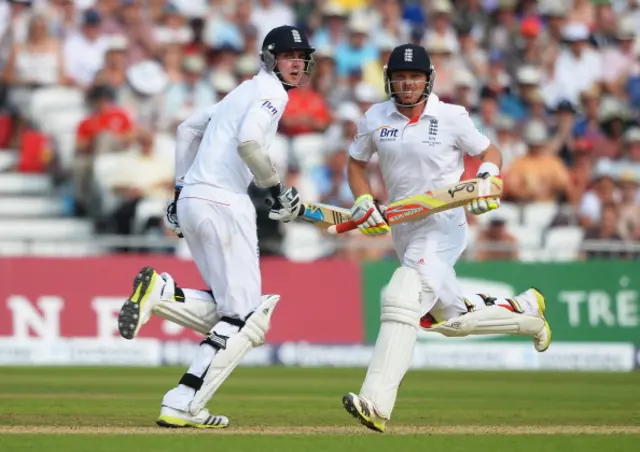 Stuart Broad and Ian Bell bat for England